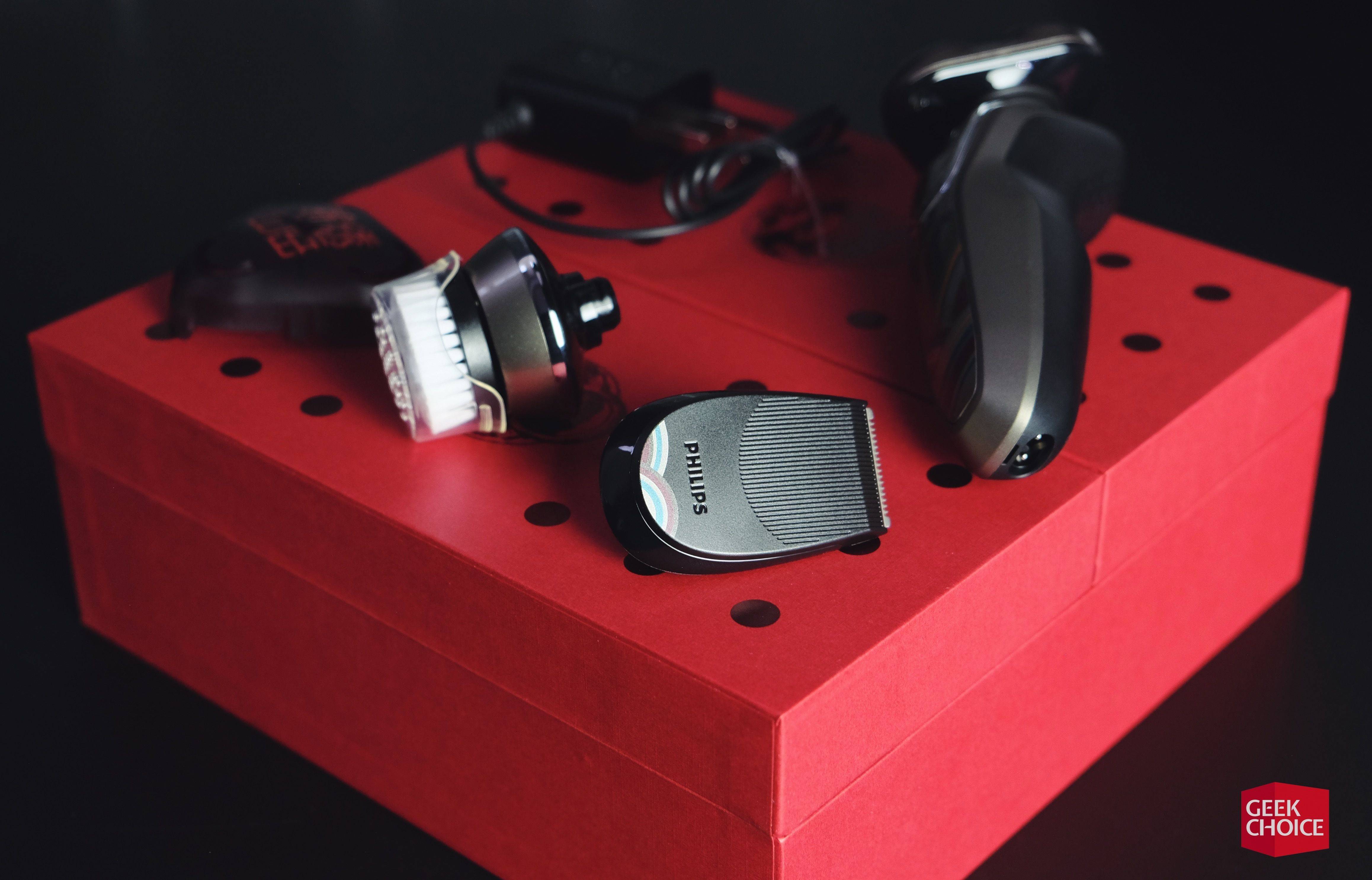 飞利浦出了一款「故宫风」的电动剃须刀