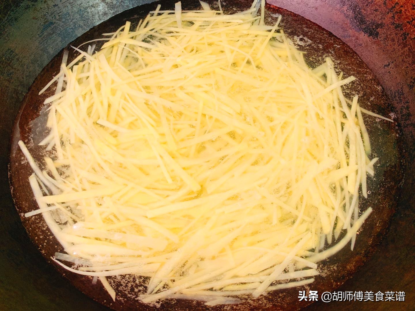 炒土豆丝总是粘锅怎么办,苏泊尔不粘锅炒土豆丝粘锅