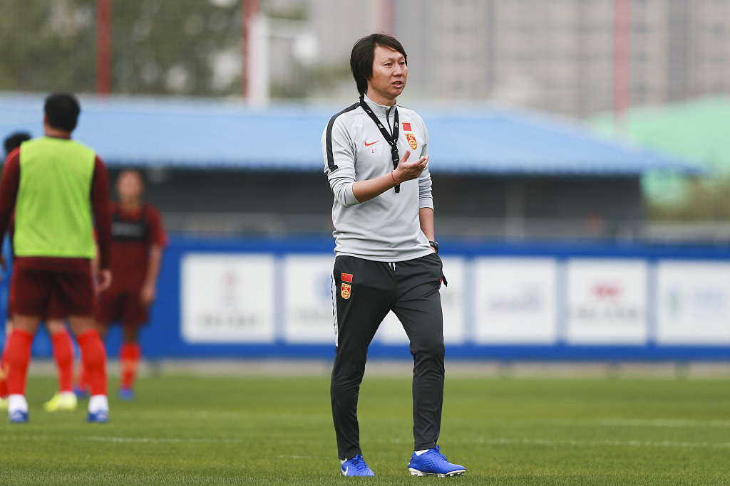 足球报谈高拉特,足球国家队训练视频