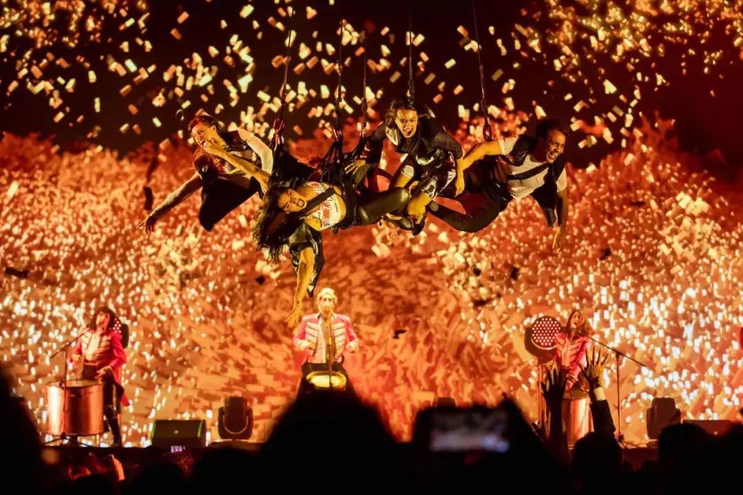 美狮美高梅vip酒店,美狮美高梅酒店湖景表演