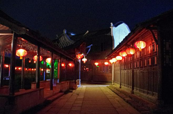 精美红灯笼，跟宝贝们一起做起来，还能学到很多新知识