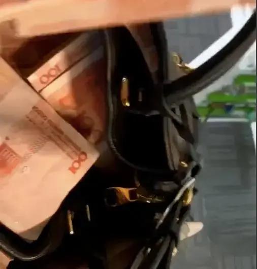 一个月收租金好几个亿的包租婆,包租婆24年收租20亿