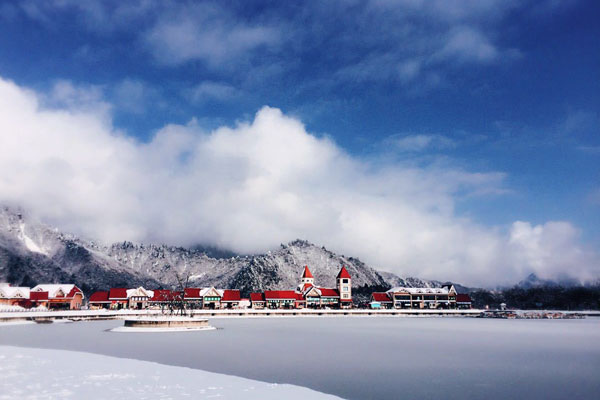 西岭雪山和西岭雪山滑雪场啥区别,西岭雪山和西岭雪山滑雪场