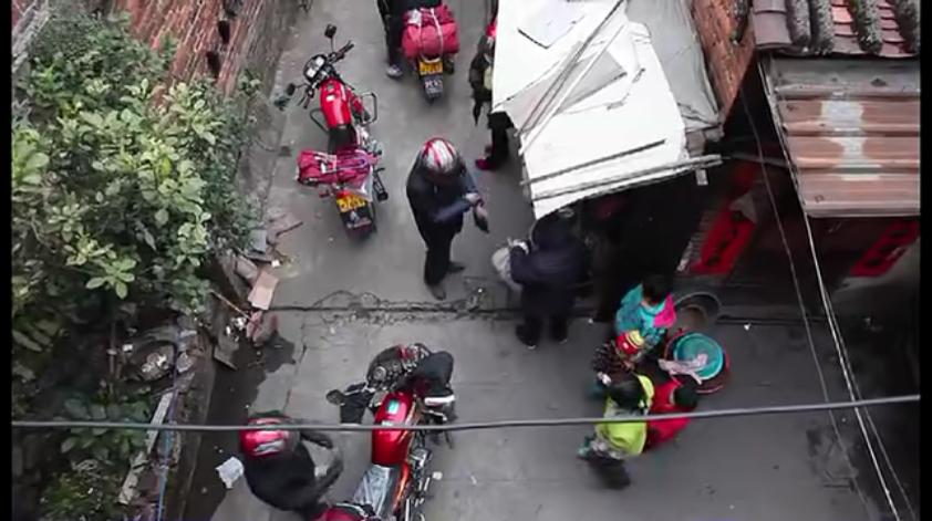 让人感到生活艰辛与心酸的纪录片,看完令人压抑的纪录片