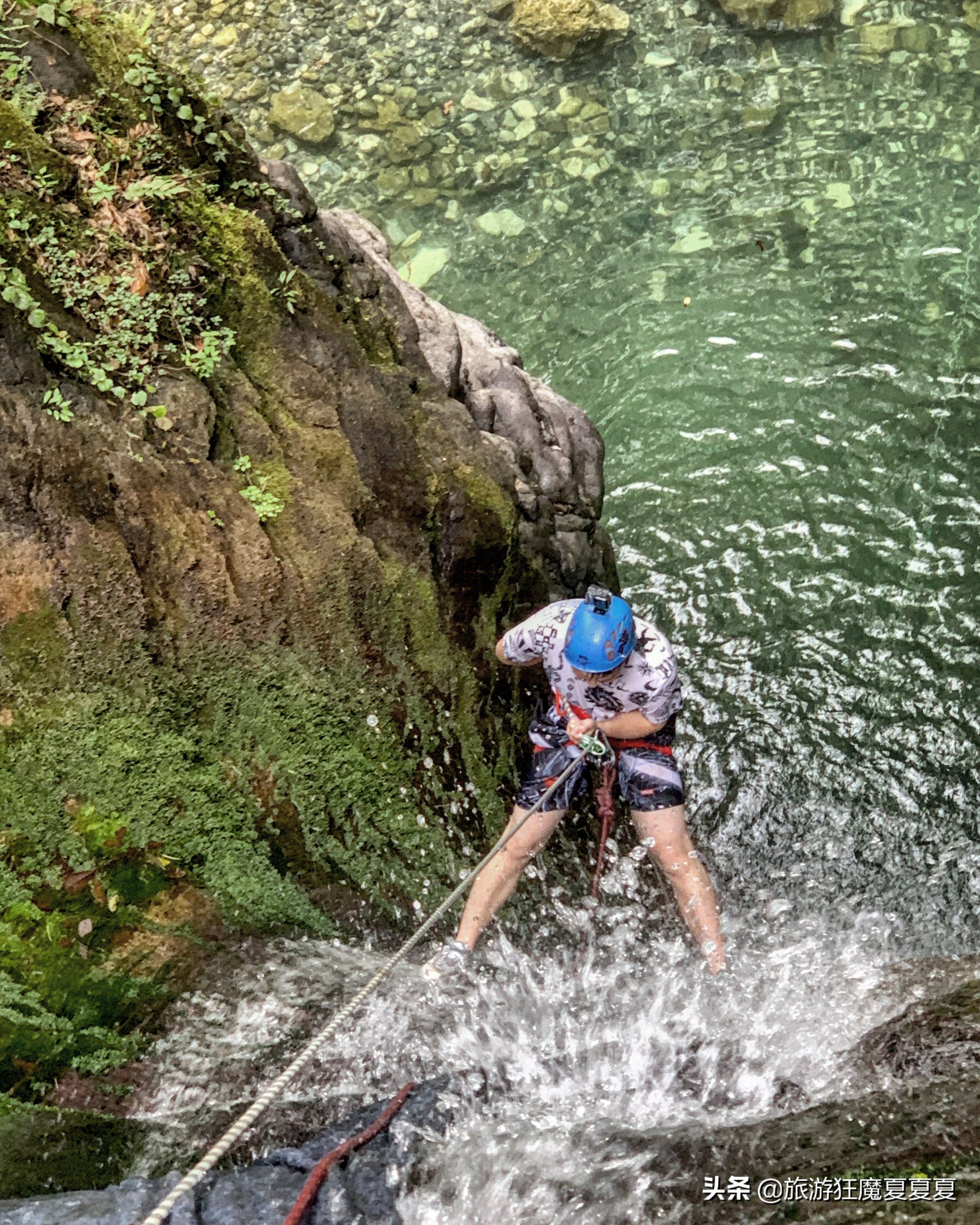看似危险实则安全的溪降，在成都周边就有，运动员：不怕就行