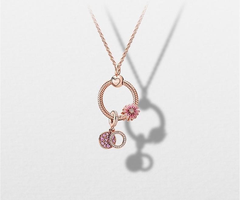 点击开启520心意臻选清单！BALENCIAGA爱心T还是PANDORA手链？