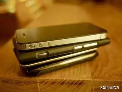 通过手机调节台灯亮度,能与手机连接控制亮度的台灯