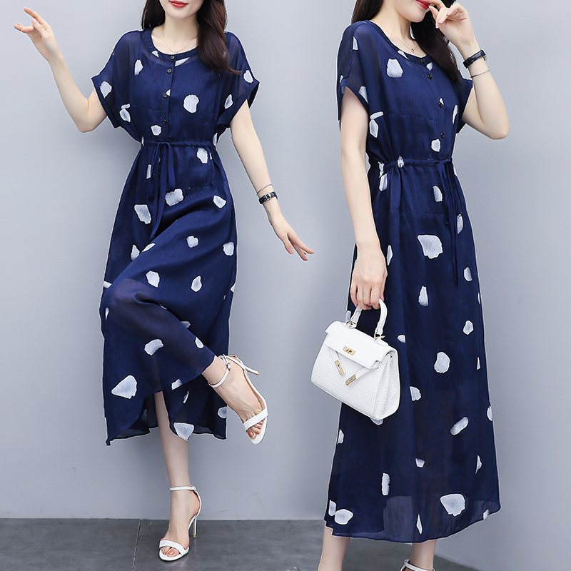 新款气质初恋收腰裙子潮,高腰连衣裙初恋风