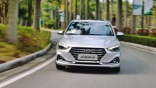 年轻小夫妻买什么车好,轩逸朗逸宝来哪个好适合家用