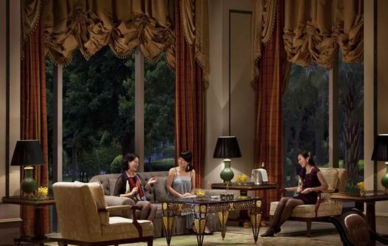 华辉美食人：广州最“奢华”的土豪酒店，网友：一个月工资住1晚