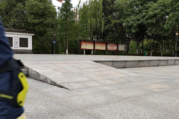 横向代步风火轮轮滑鞋,轮滑风火轮儿童