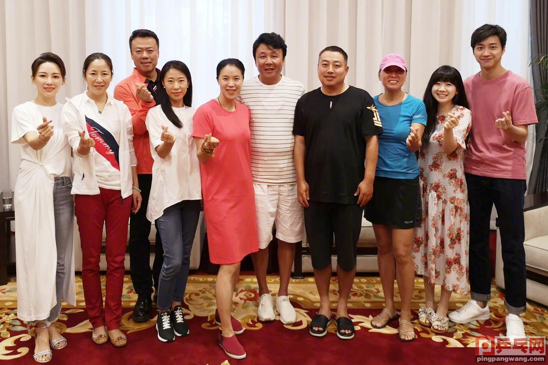 国乒世界冠军随夫君化名威海南海人捐物资，刘国梁自掏腰包