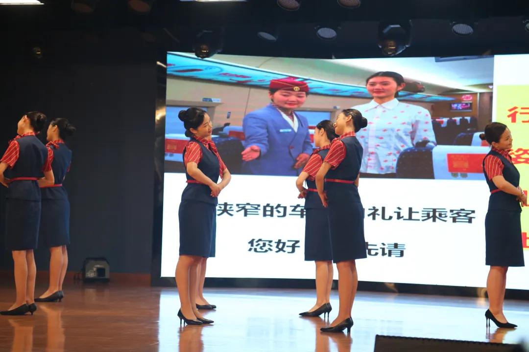 武汉外语外事职业学院最新视频,武汉外语外事职业学院表演节目