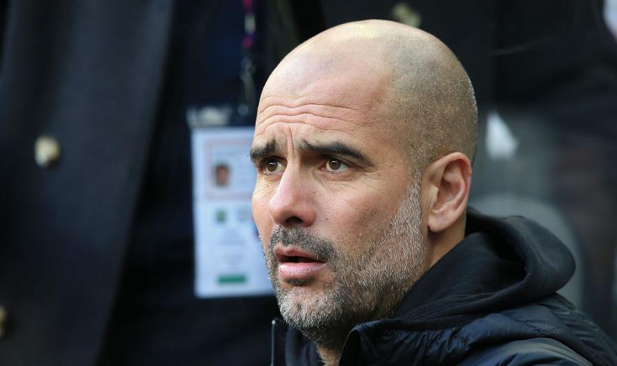 曼城天王太bug9.0高分冠绝英超两名宿直言：英超外援他最伟大