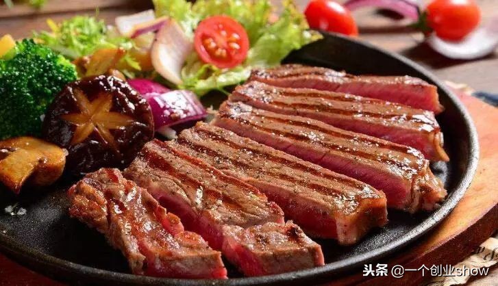 一家牛排店一天能赚多少钱,牛排店的牛排怎样才可以吃回本
