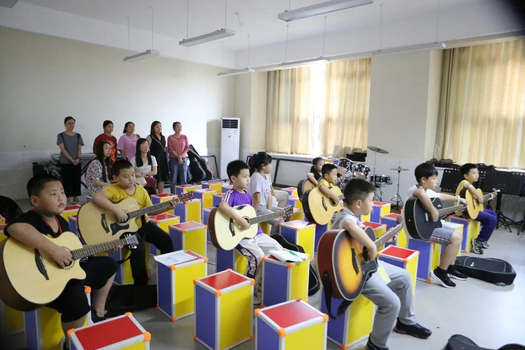 展学校风采，促教育发展——两校互动交流相互学习携手共进