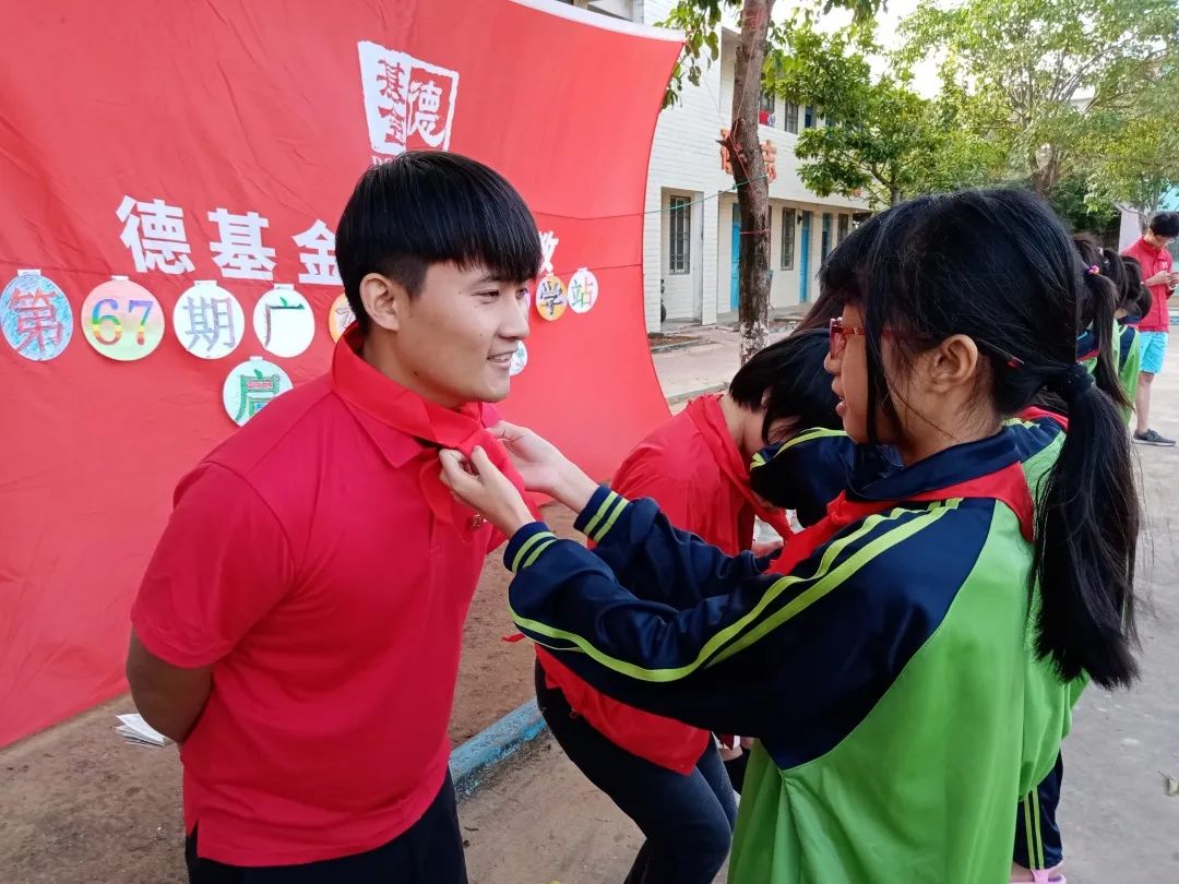 时光正好微风不燥歌词,时光正好微风不燥英文