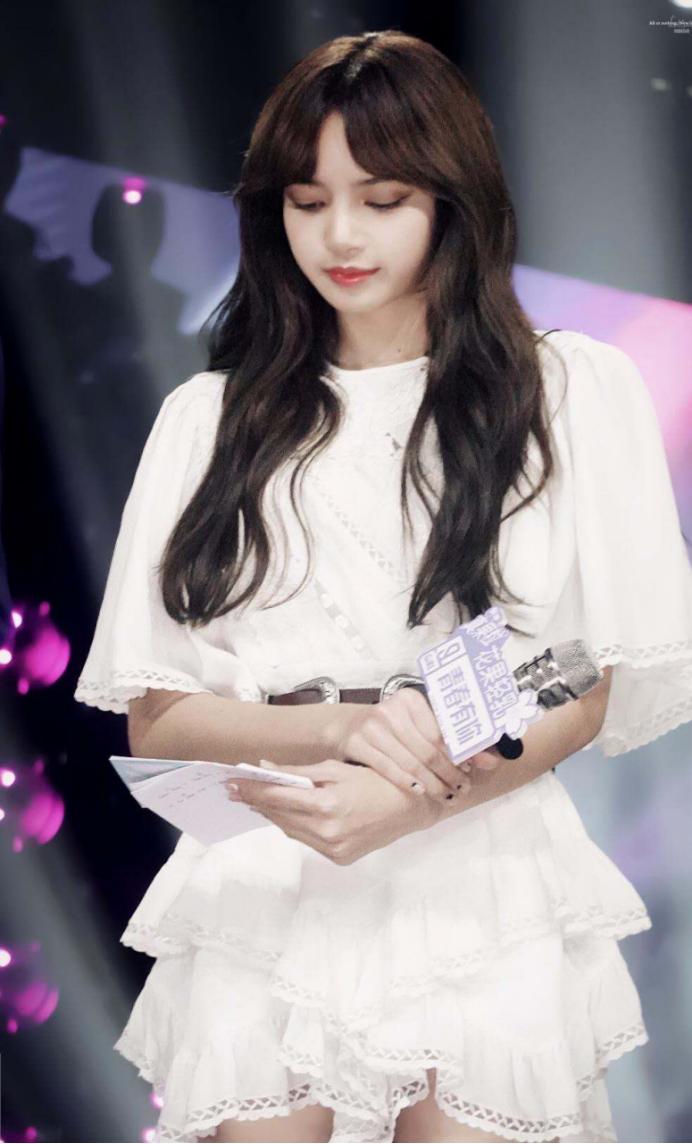 青你2lisa的穿衣搭配,青你2lisa穿搭