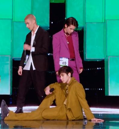 破音、装可爱、塑料兄弟情,他们那么普通却那么自信