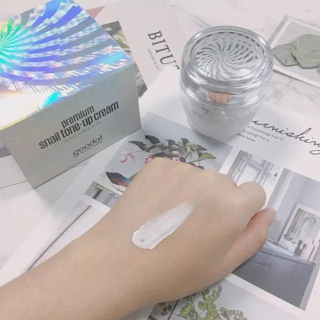 同样都是素颜谁的更好看,为什么男的说喜欢你素颜