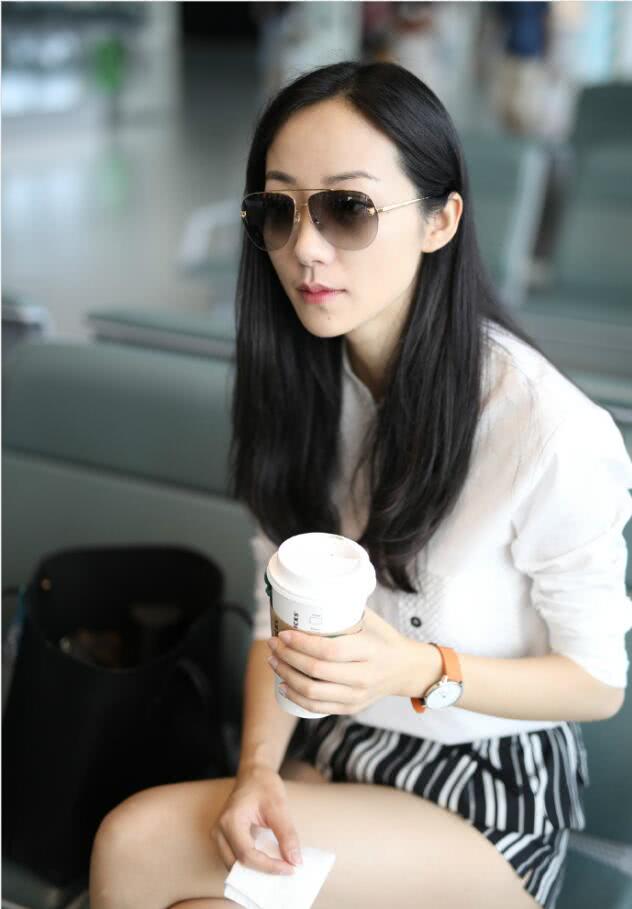 韩雪黑衣长腿,韩雪1米2长腿