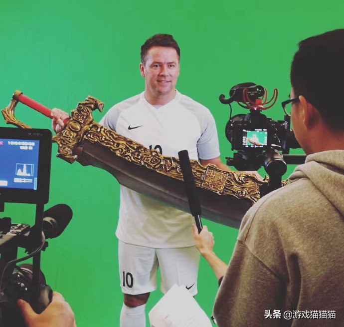 娆ф枃浠ｈ█璐帺钃濇湀,璐帺钃濇湀娆ф枃