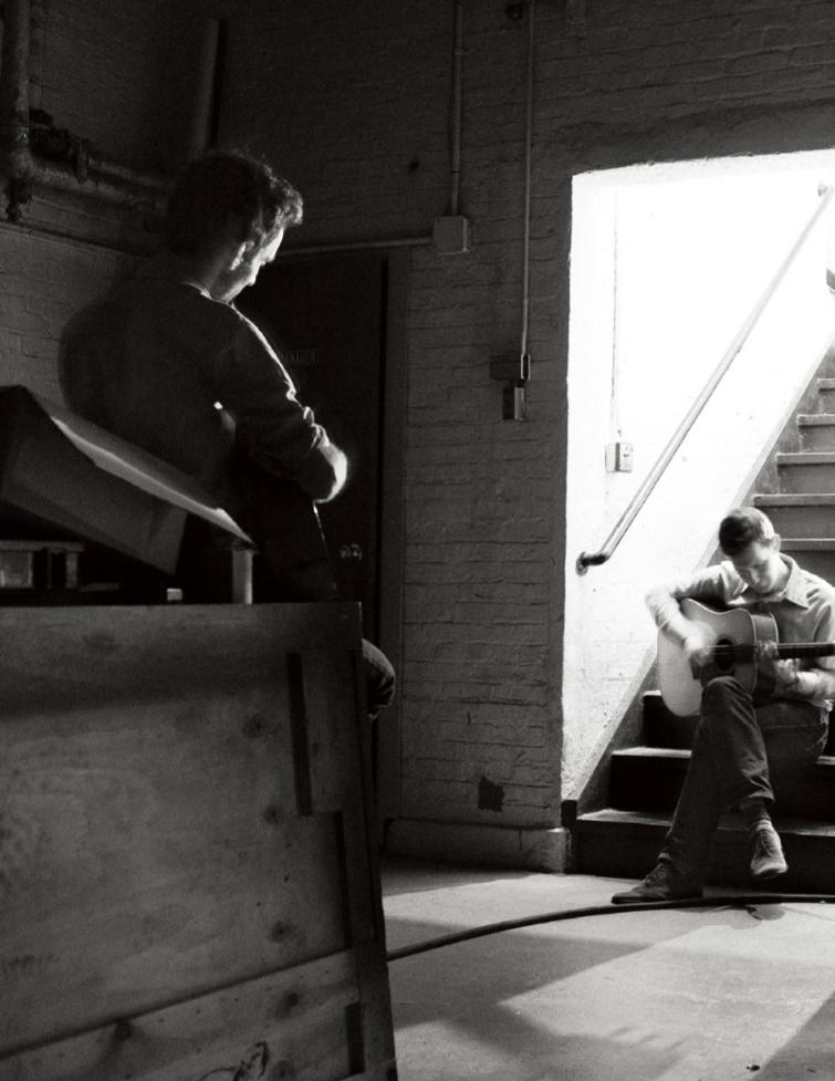 ag记者采访,ag杂志