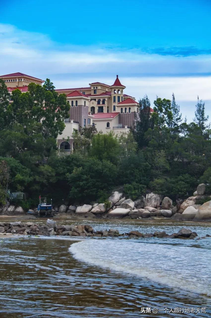 海蓝媲美三亚，福建这个被低估的宝藏地，夏天去太舒服了