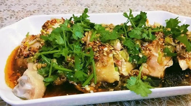 阳春三月看杨花,阳春三月看花香