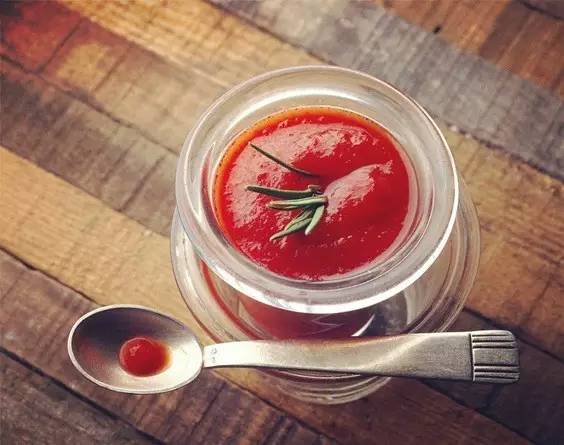 衣服上染上别的颜色怎么才能洗掉,一物降一物总有能治得了的