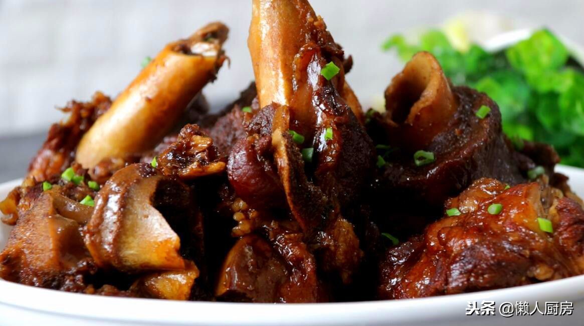 如何做猪大骨汤,排骨怎么煮才能肉不柴骨头又软烂