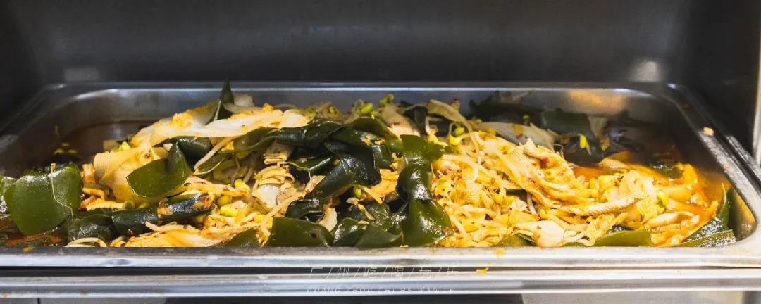 天平架素食自助餐,15元吃素食自助餐