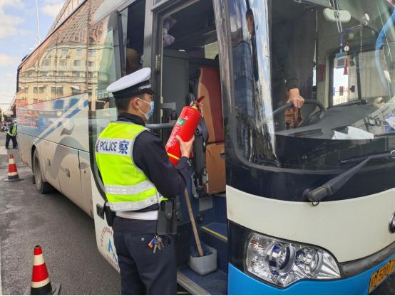 瀹夊叏绁ュ拰鍋囨湡,涓鍋囨湡鍏ㄥ競绀句細娌诲畨澶у眬骞崇ǔ