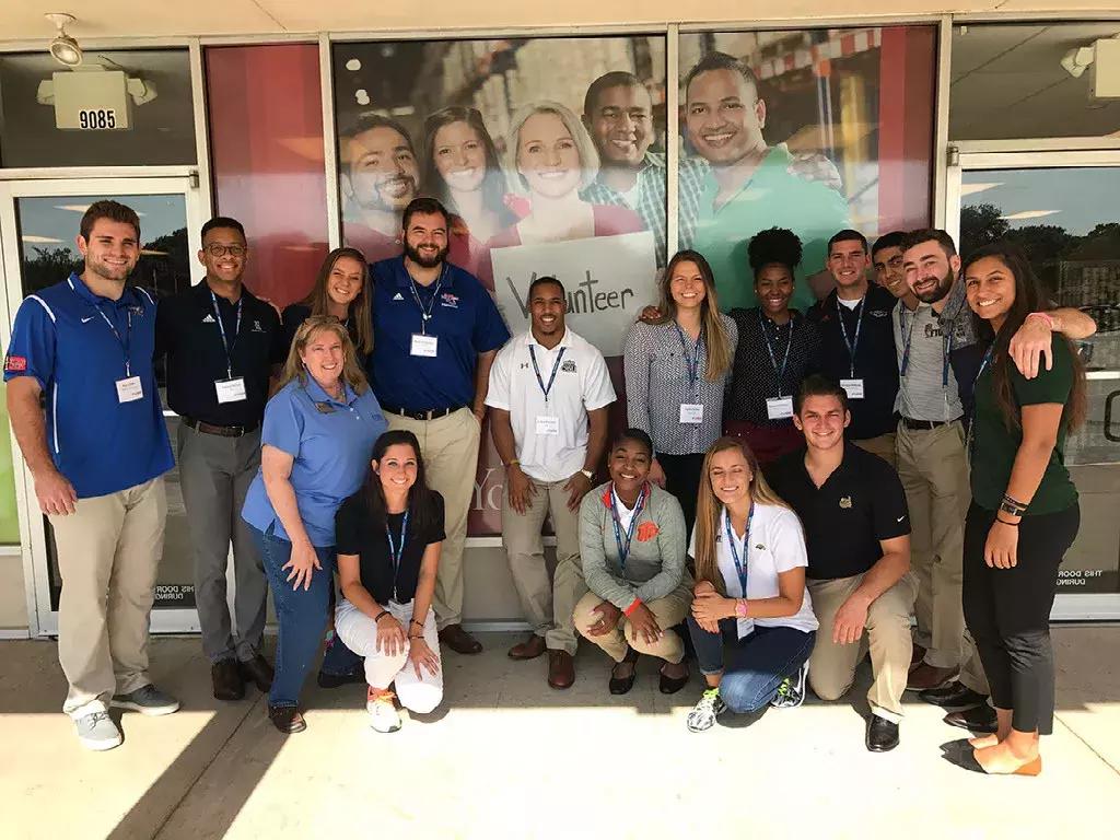 FBS分区中唯一由女总裁率领的美国南部大*联学**盟—ConferenceUSA