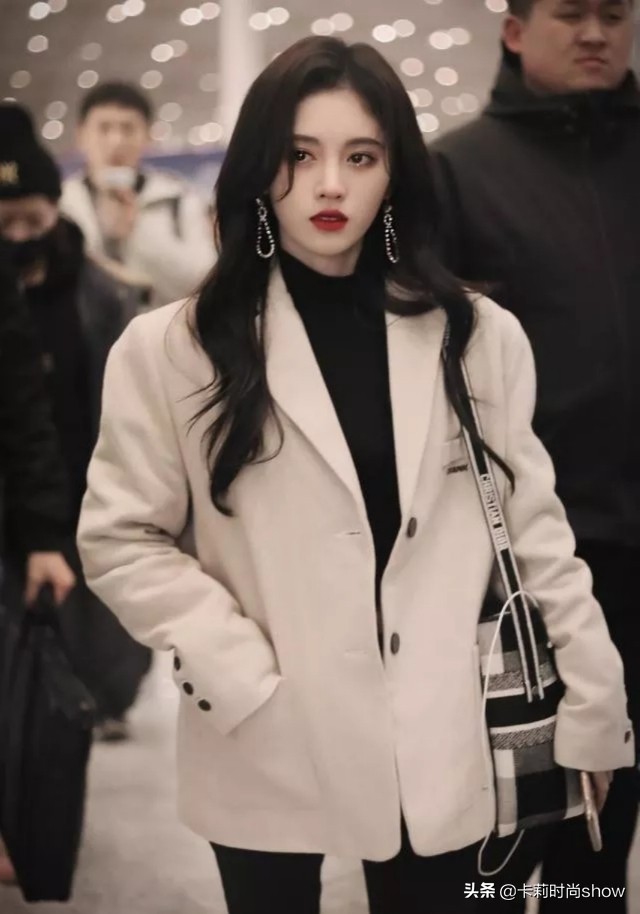 鞠婧祎穿白衣服配超短牛仔裤,鞠婧祎可外穿的安全裤