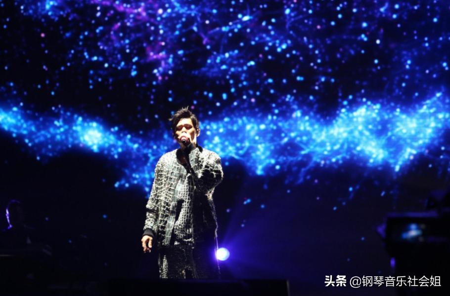 莫文蔚和孙燕姿谁唱功更好,孙燕姿莫文蔚唱法