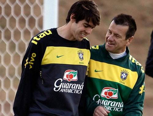 卡卡评价巴西天赋,卡卡南非世界杯最后一场