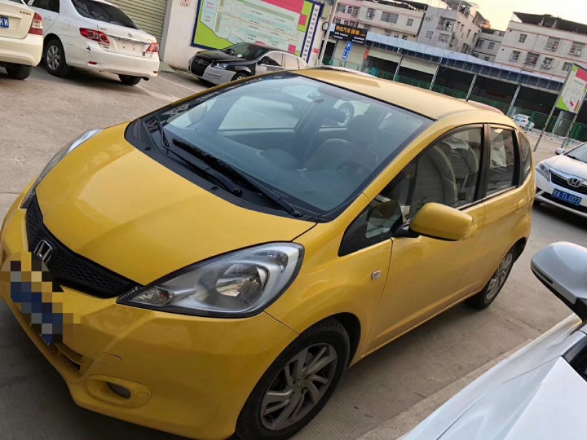 13年上牌1.3排量本田飞度，车况精品，代步神器