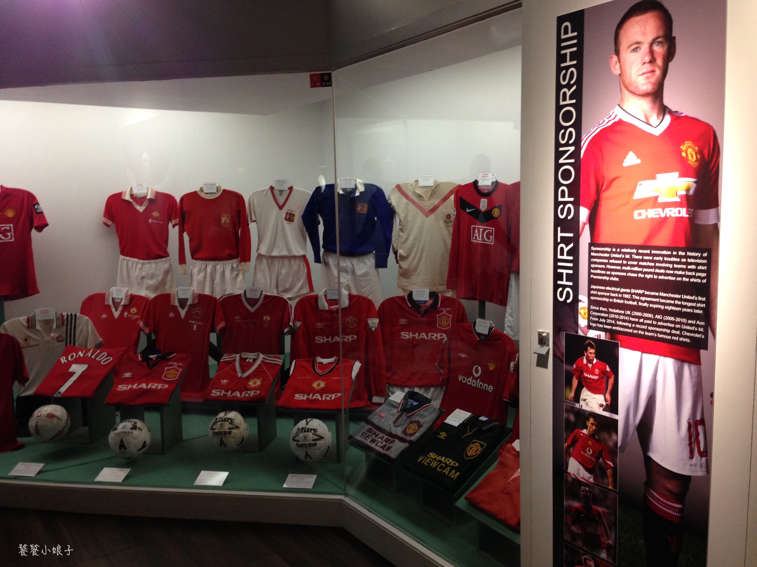 c罗重返曼联穿几号球衣,探秘更衣室