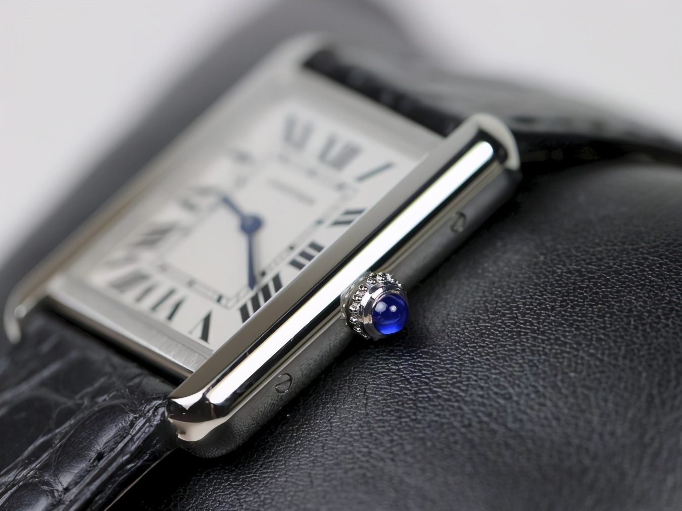 女性手表轻奢品牌,适合年轻女性戴的手表品牌