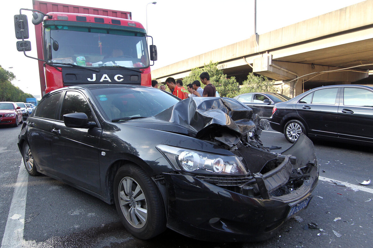 车辆被追尾的处理,被追尾事故对方全责处理流程