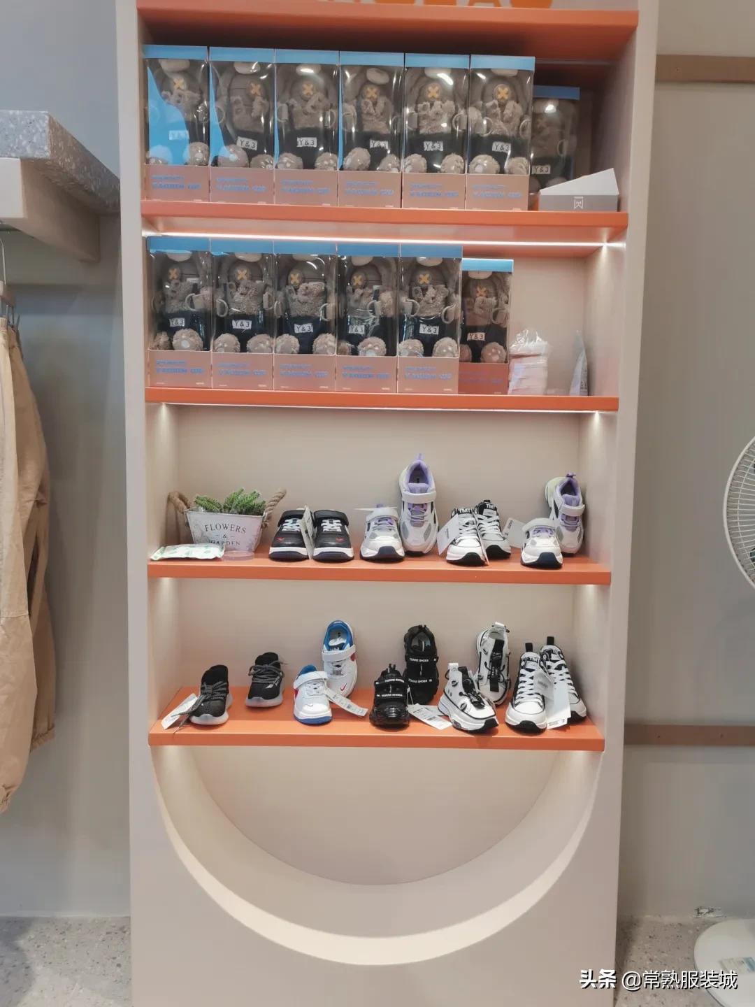 儿童品牌欧抱抱撤柜清仓,欧抱抱潮童装新款上新