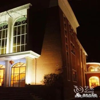 说说青岛的夜景,青岛武定路