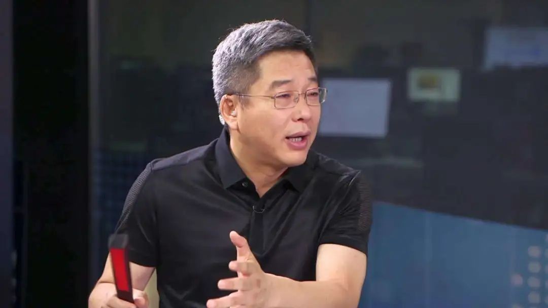 知名学者：电竞将取代足球，足球界是井底之蛙，球迷不过都是韭菜