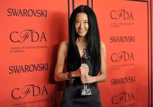 70岁的脸，20岁的身材，被称“中国最土豪奶奶”