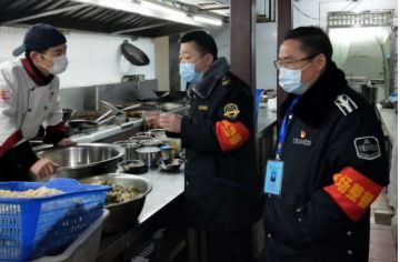 市场监管人员真抓实干履职尽责,崇阳市场监督管理局成员