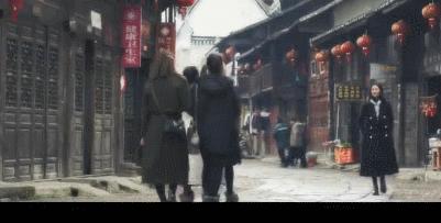 刘雯国际t台走秀视频,刘雯走t台视频