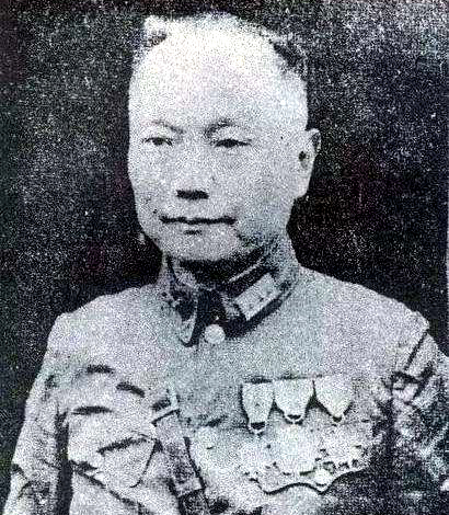 这个四川军阀屡战屡败，却总能飞黄腾达，做到了省主席