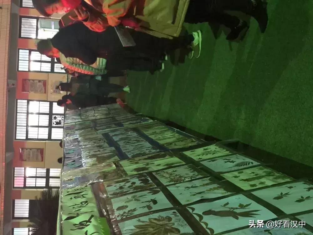 静谧之秋落叶有情汉中市北关小学树叶粘贴画展评