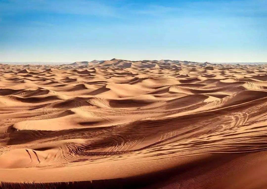 沙特阿拉伯沙漠里的石油,沙特阿拉伯荒漠有什么